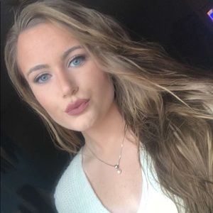 Meet your Posher, Anja